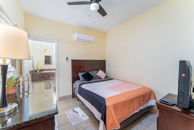 207 Sencilla Sin Vista al Mar